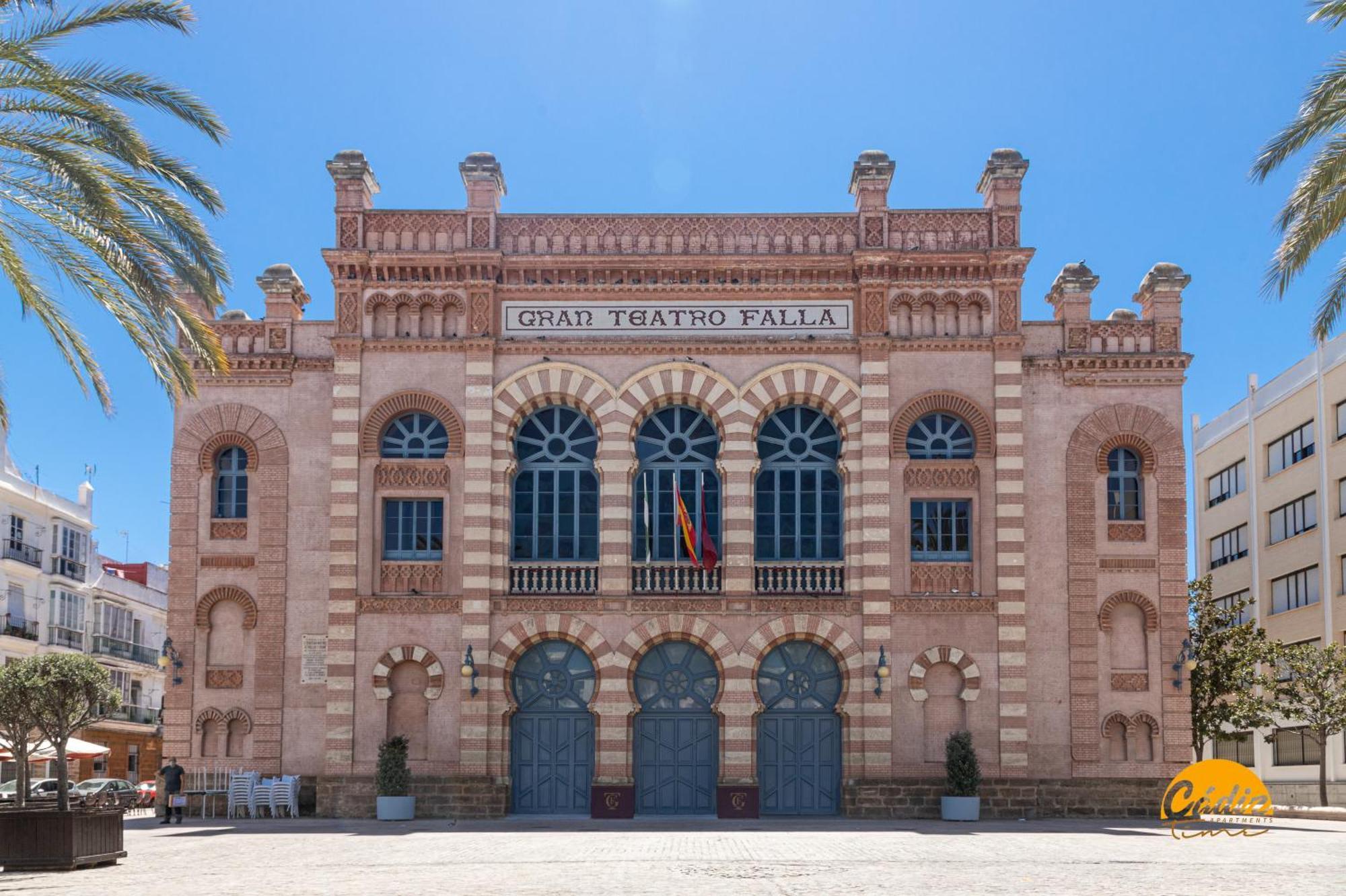 Bajo El Falla By Cadiz Time Luaran gambar